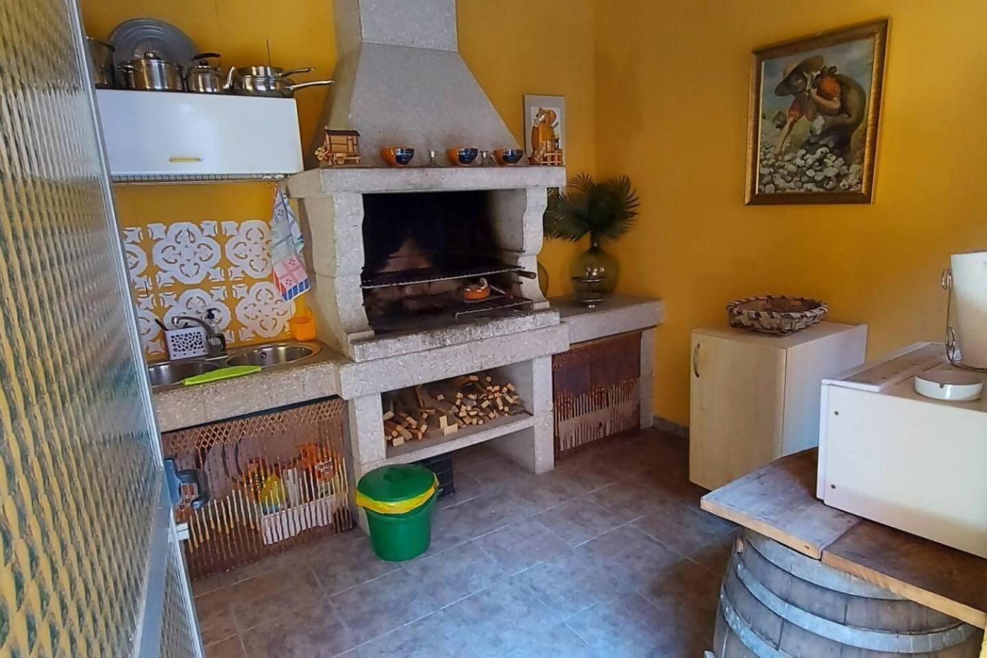 Apartamento Centrico Cerca De La Playa Bueu Kültér fotó