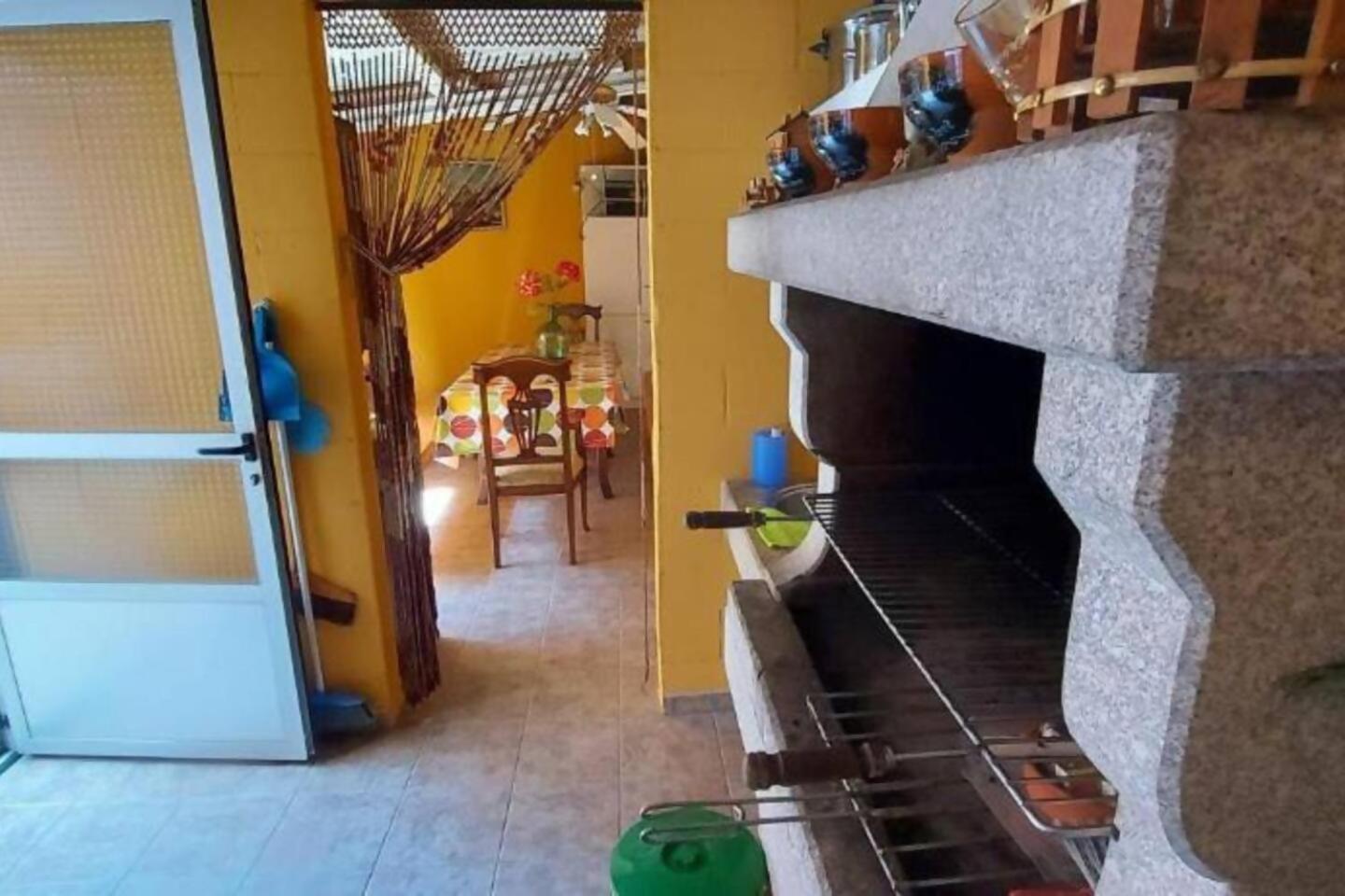 Apartamento Centrico Cerca De La Playa Bueu Kültér fotó