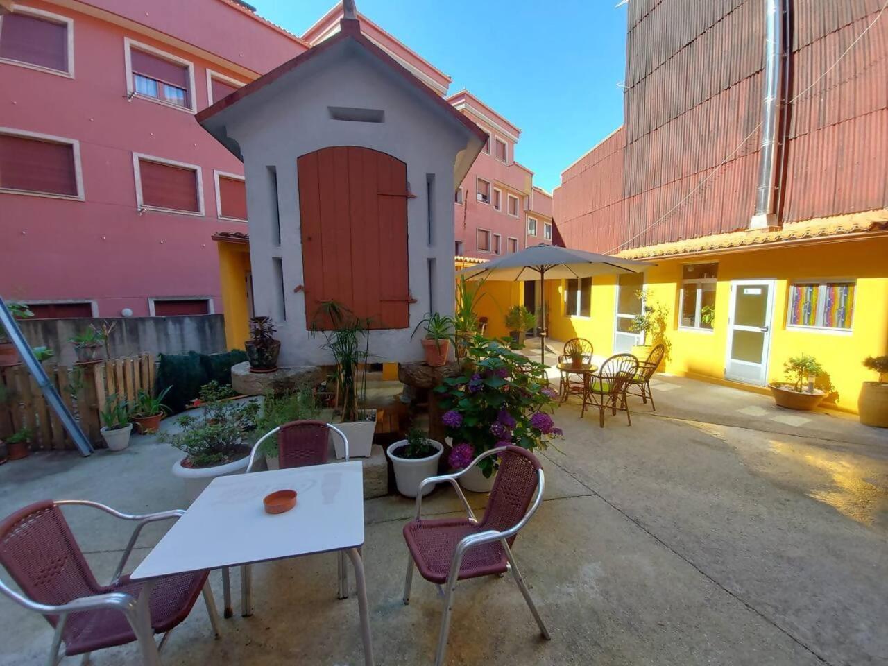 Apartamento Centrico Cerca De La Playa Bueu Kültér fotó